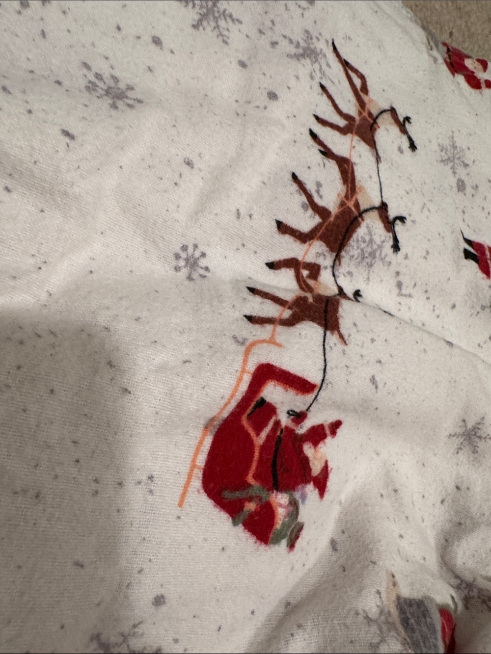 Kids Holiday Santa & Reindeer Flannel Sheet Set - White 100% cotton. - Picture 3 of 4